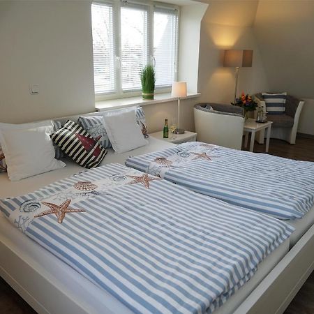 Ostseehotel Hunhoi Niesgrau Buitenkant foto