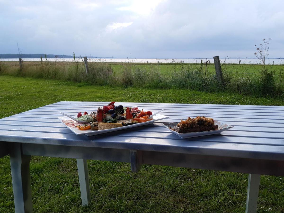 Ostseehotel Hunhoi Niesgrau Buitenkant foto
