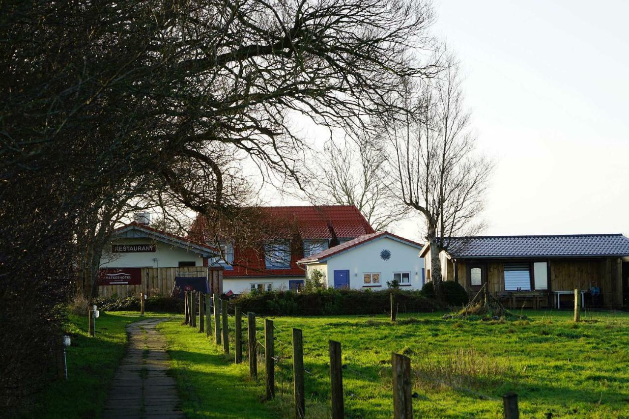 Ostseehotel Hunhoi Niesgrau Buitenkant foto